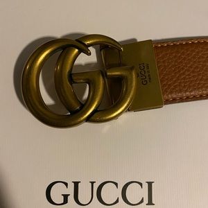 Gucci belt reversible, bag, box, tool. I only wore a few times.